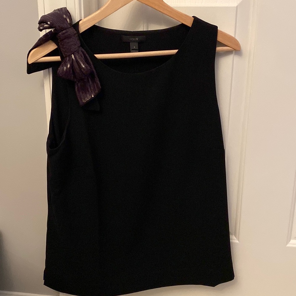 Fully lined J Crew shell top with sequin bow, Size 8